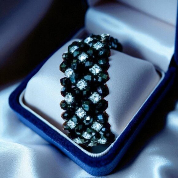 LaviguerDesigns Handcrafted Rhinstones & Swarovski Crystals Stretch Bracelet - Picture 1 of 2